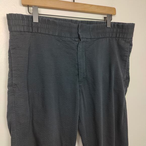 COS Tapered Pants Mens 32R Dark Black Blue Textured Pull On Elastic Waist Preppy - Picture 2 of 8